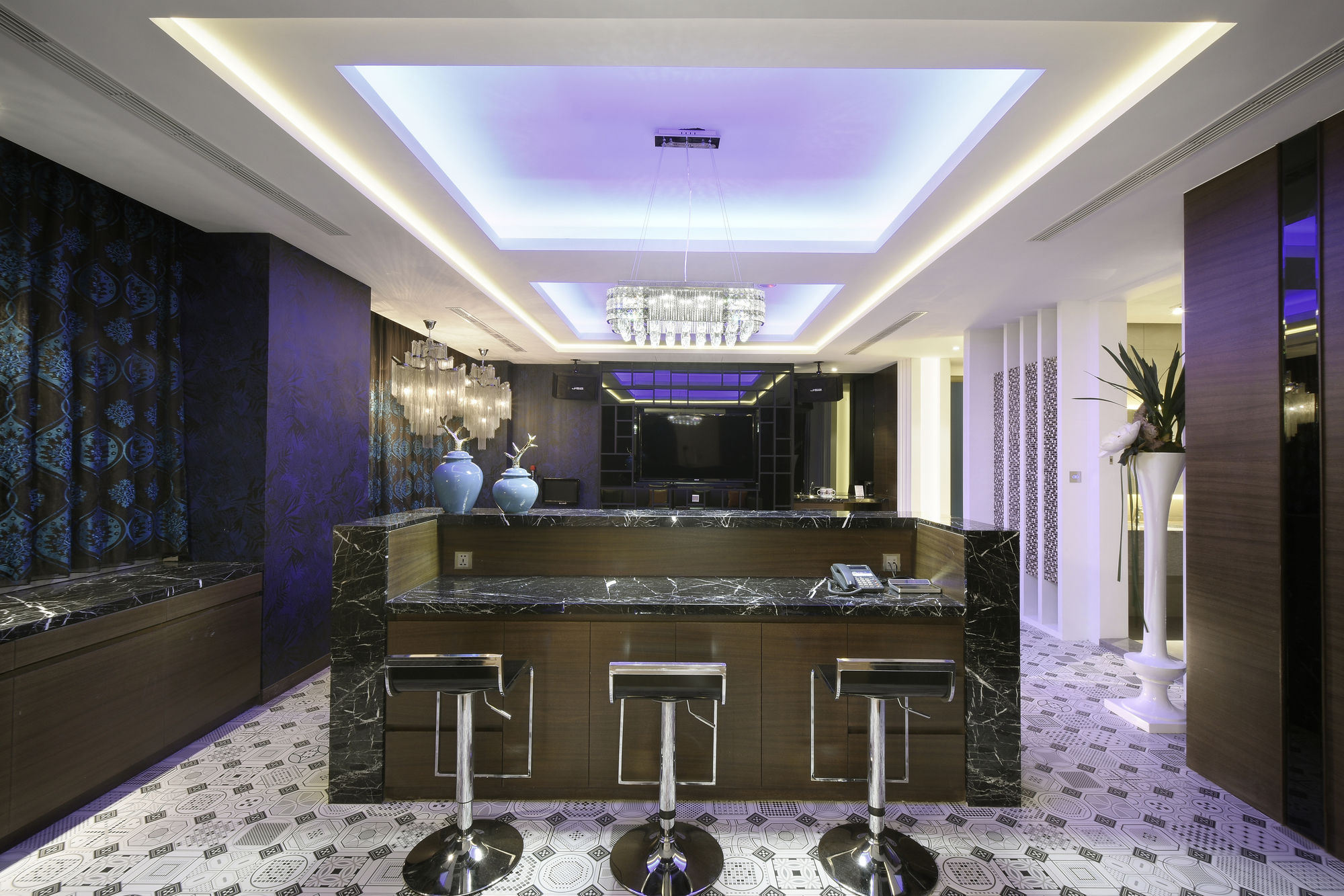 Фото Uher Luxury Resort & Hotel