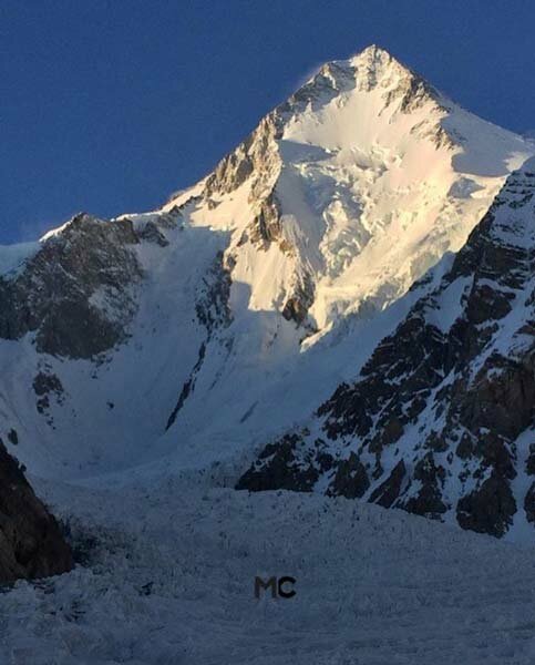 Mountain peak Gasherbrum I 8080 metera, Jammu and Kashmir, photo