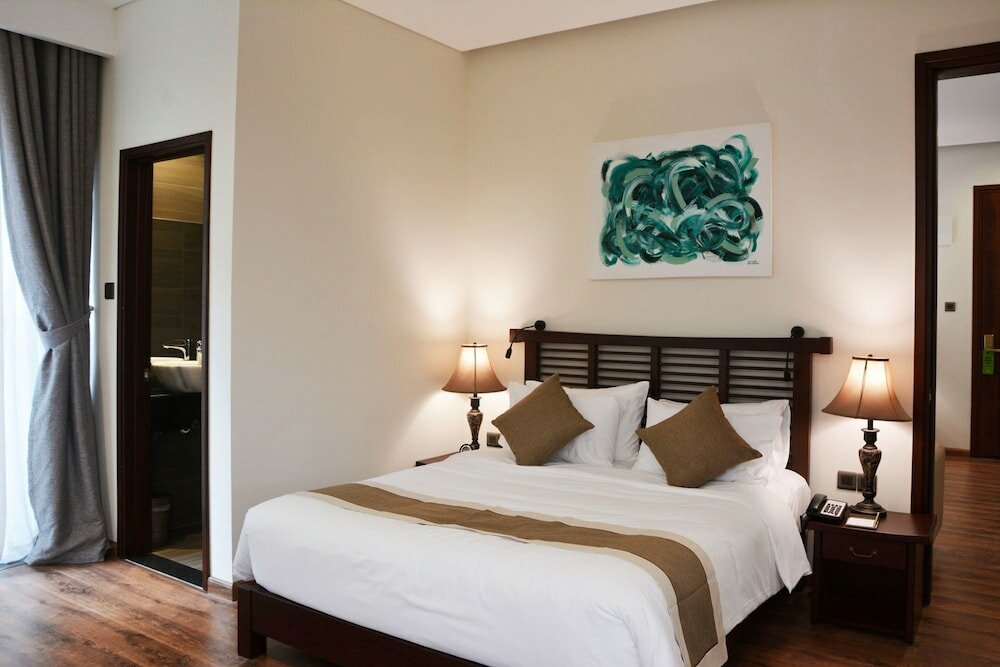 Фото Silk Sense Hoi An River Resort