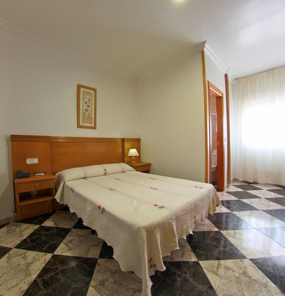 Фото Hotel Plaza Manjon