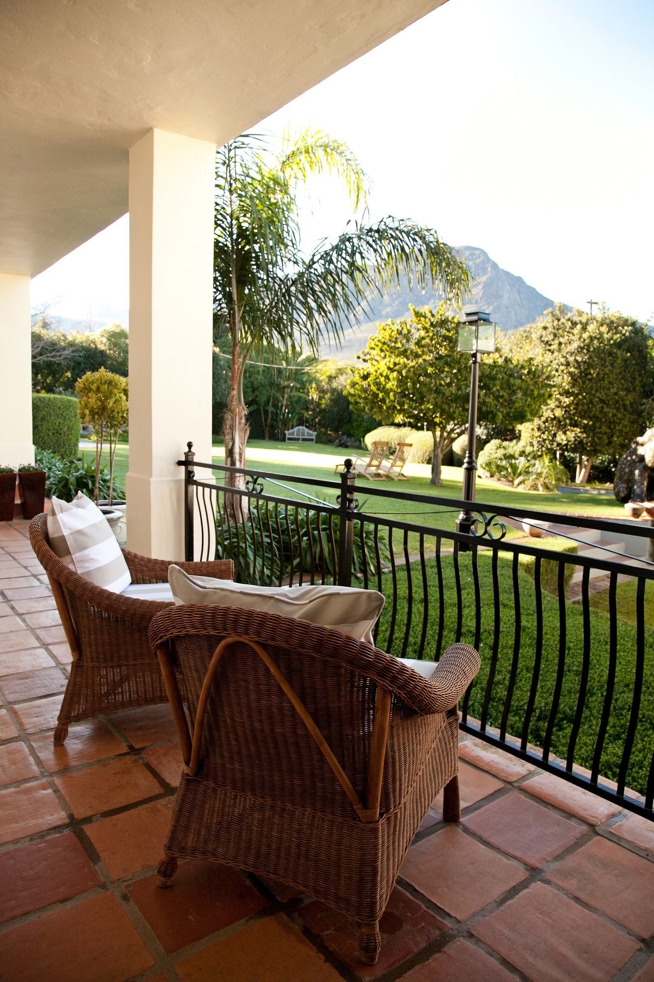 Фото Avondrood Guest House