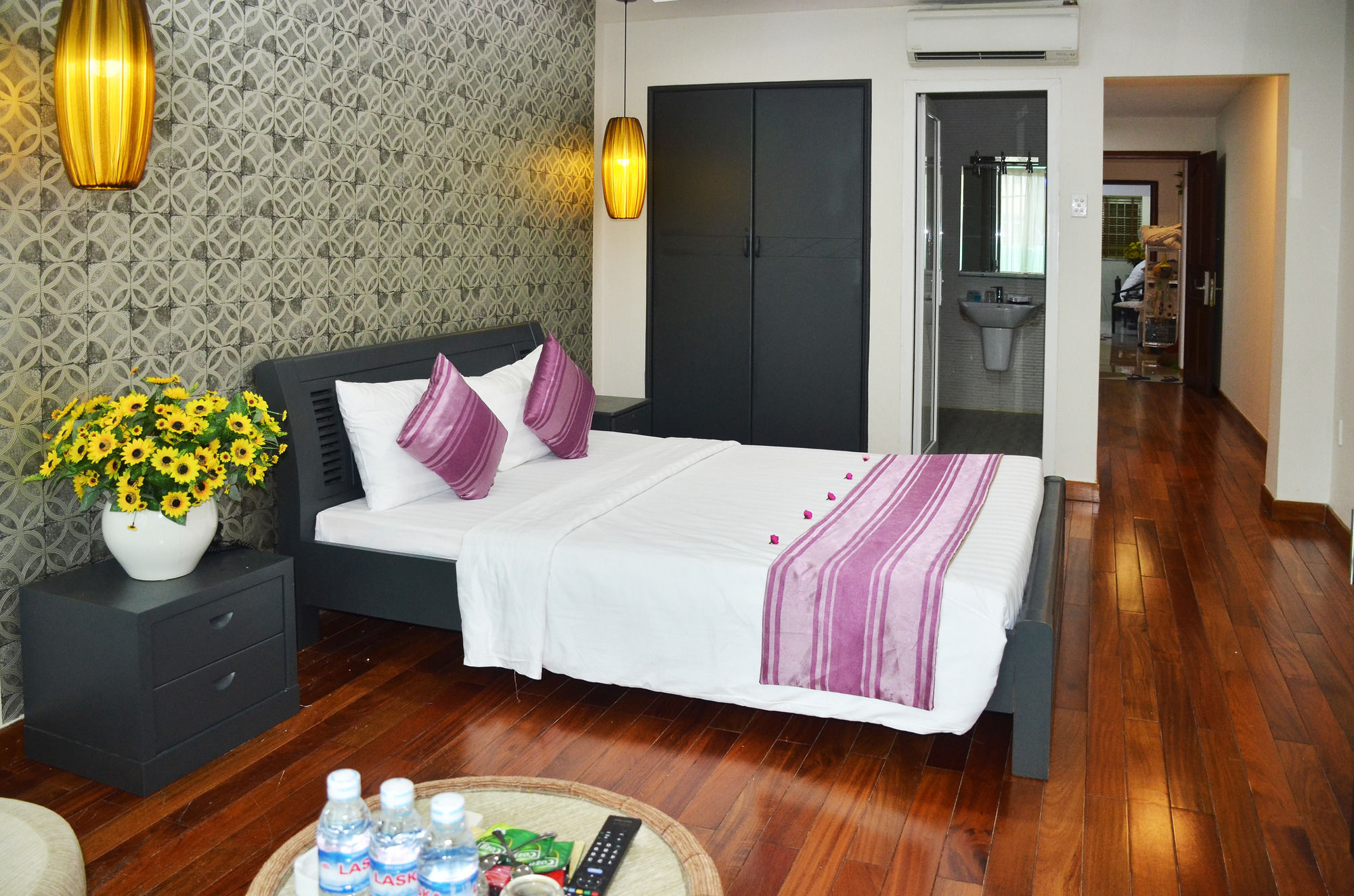 Фото Sense Legend Hotel