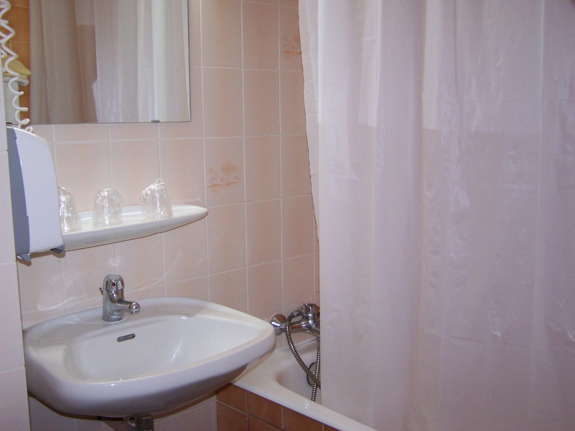 Фото Hôtel Estival Arriel