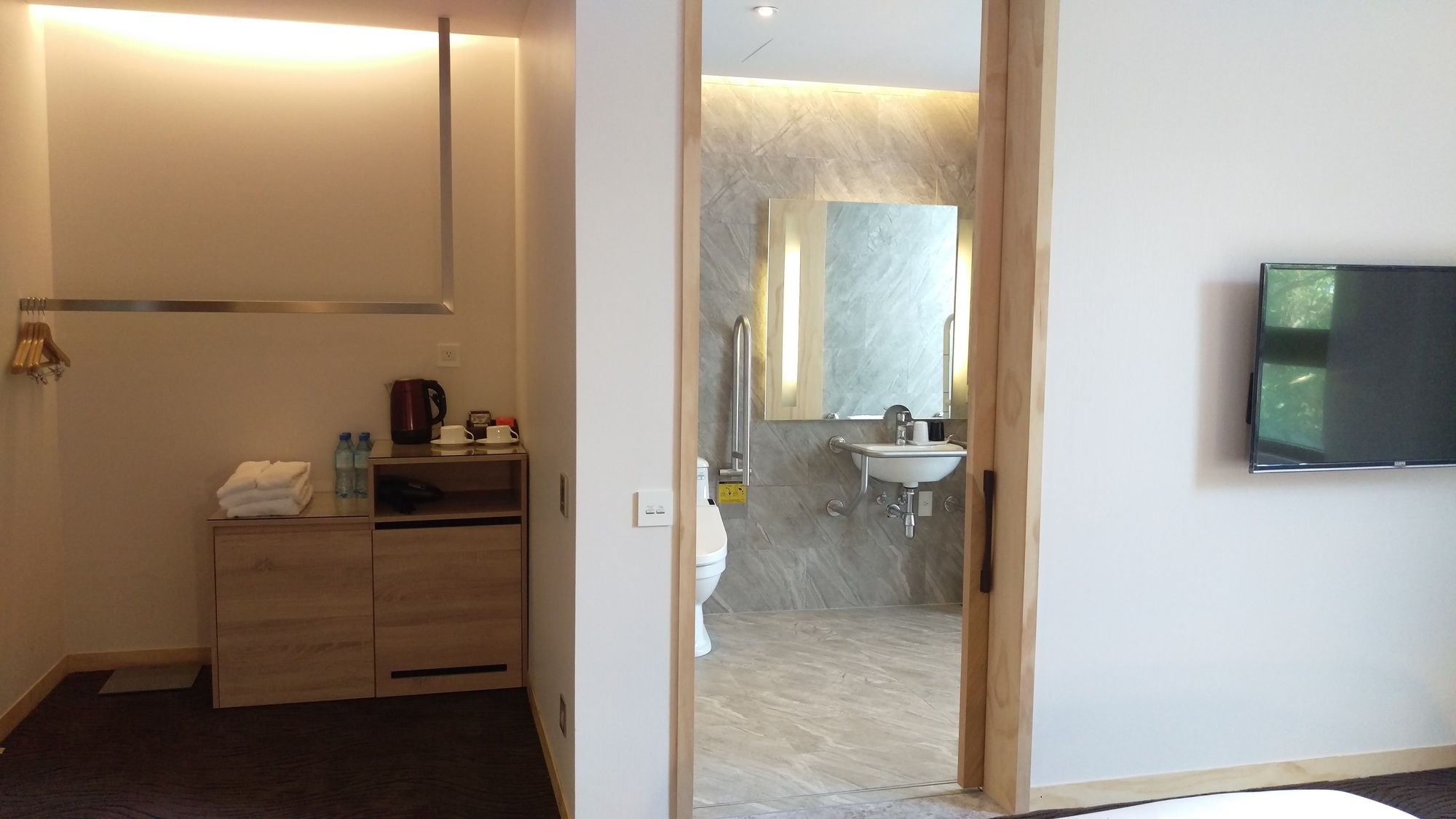 Фото Green World NanGang Hotel