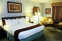 Фото University Square Hotel