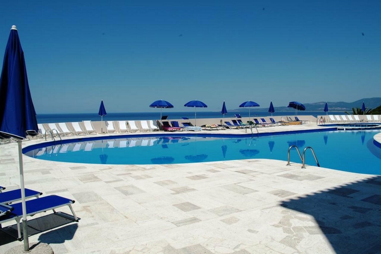 Фото отеля 2