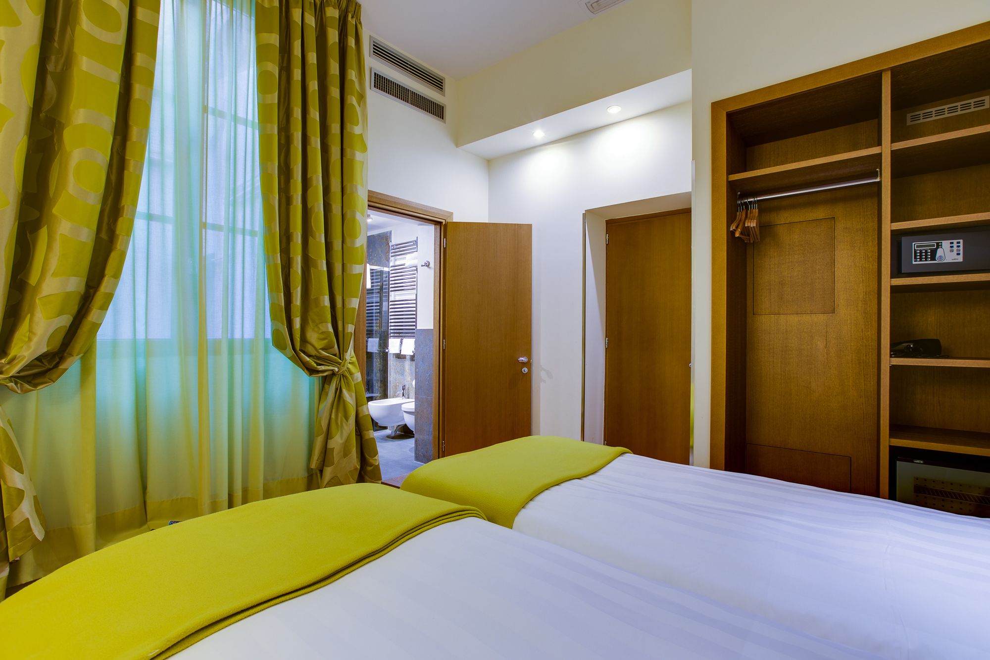 Фото Solo Experience Hotel