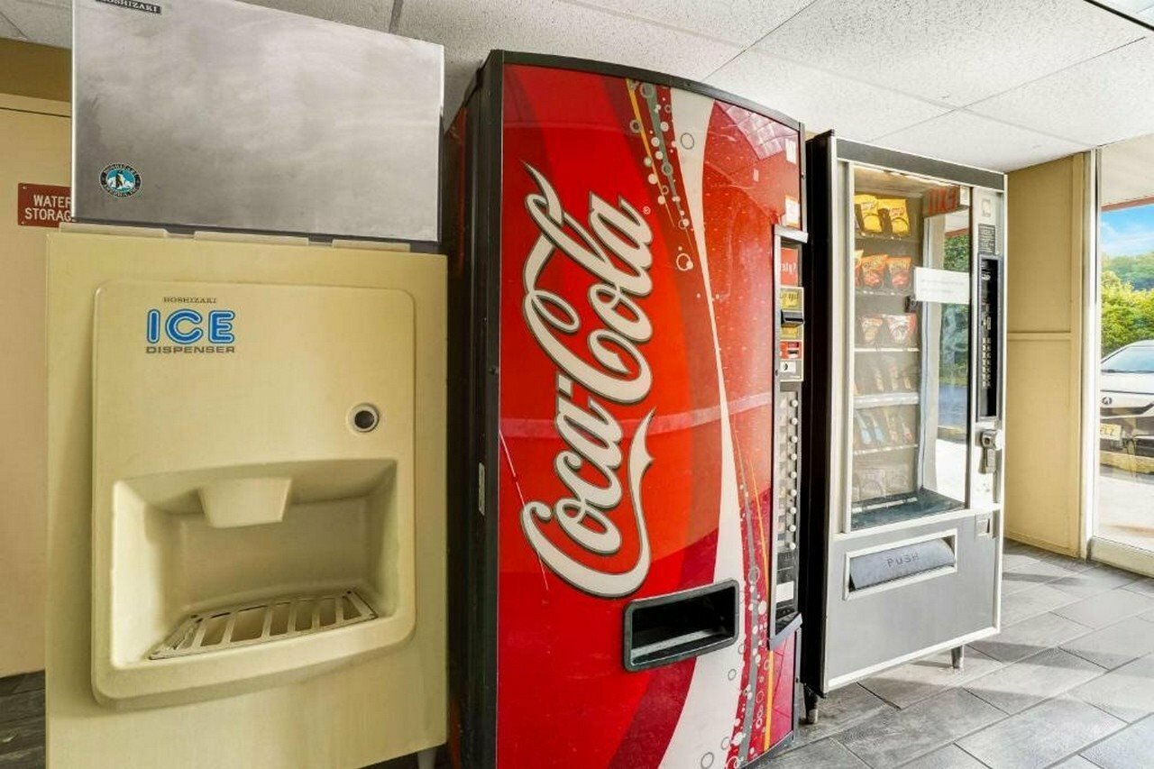 Фото Motel 6 Lawrenceville, Nj