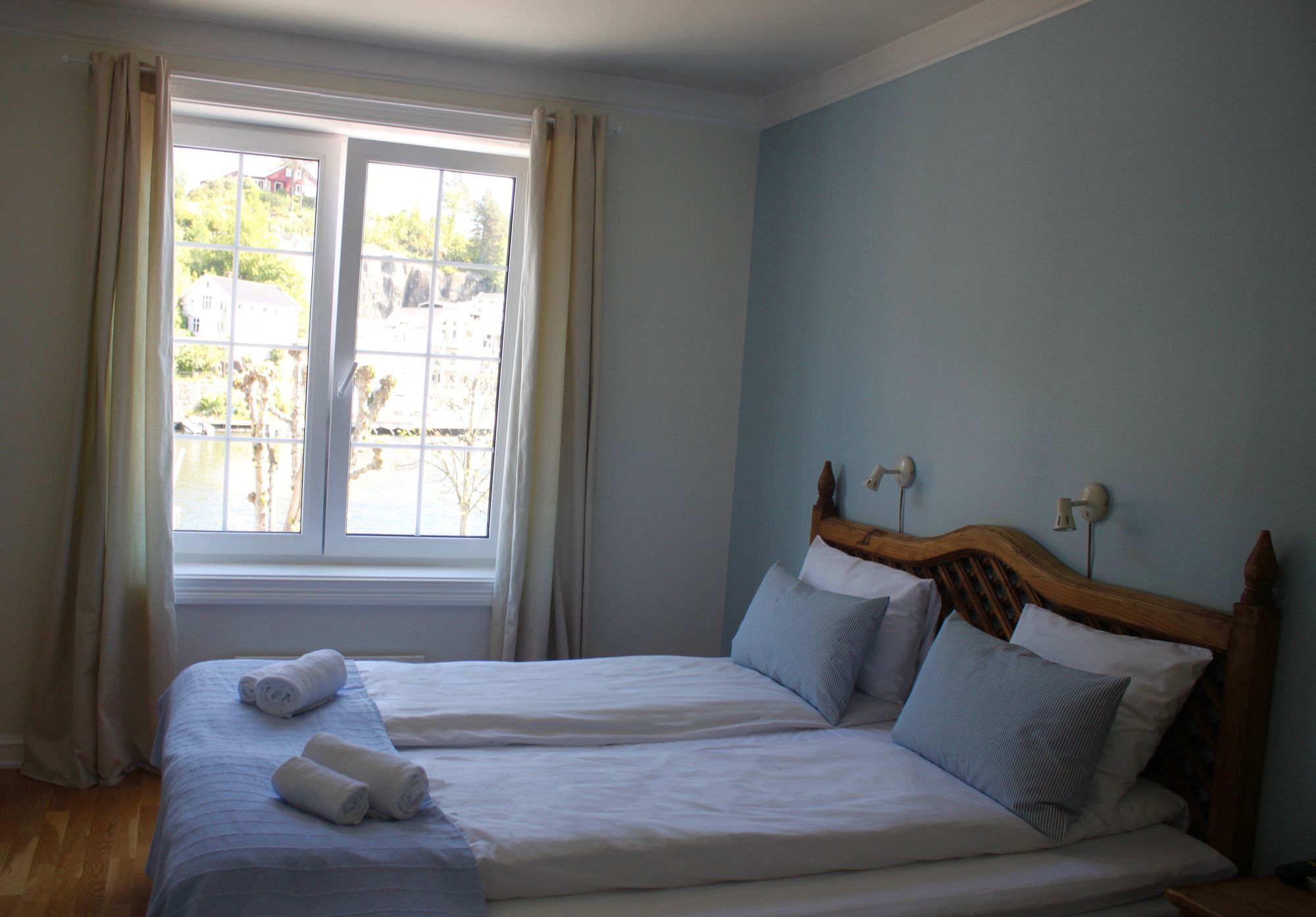 Фото Tvedestrand Fjordhotell