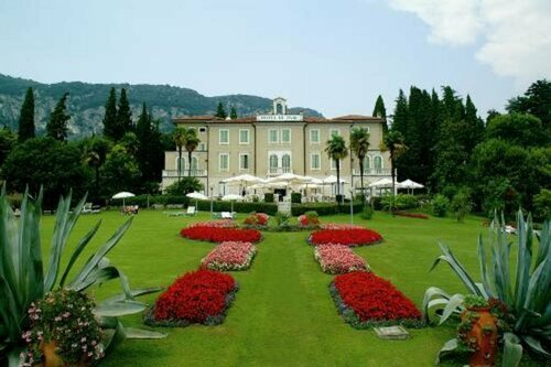 Внешний вид отеля Du Parc в Гарде, фото 1