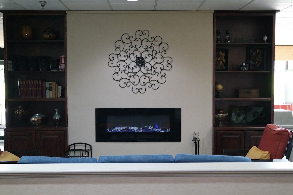 Фото Ardmore Inn & Suites