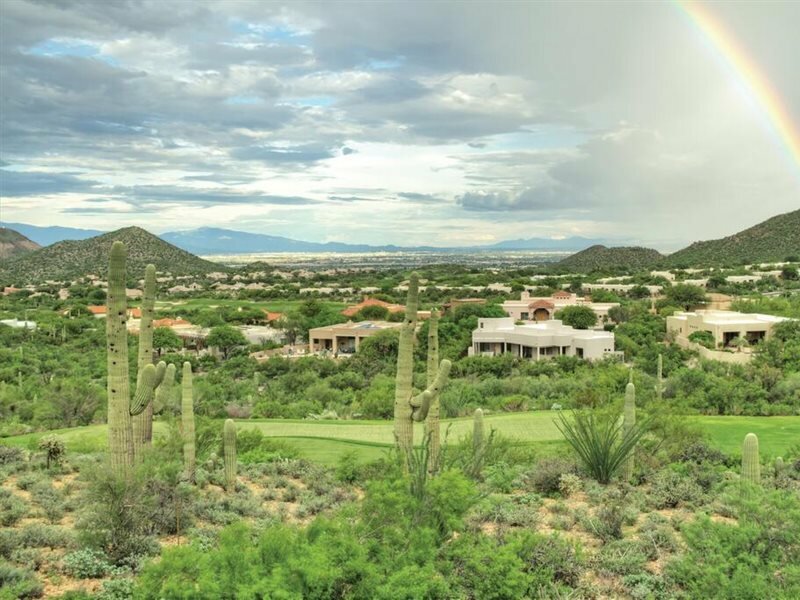 Фото Starr Pass Golf Suites