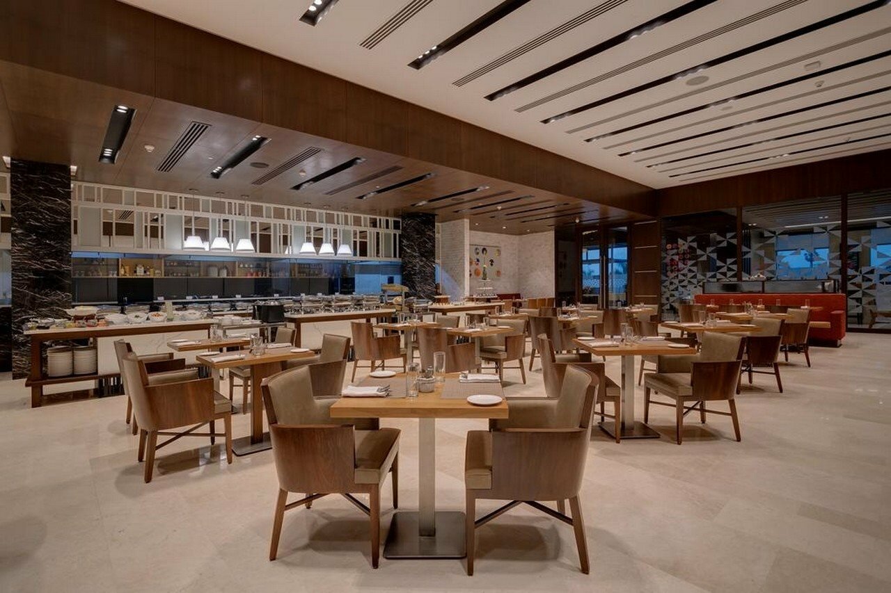 Фото Courtyard by Marriott Surat