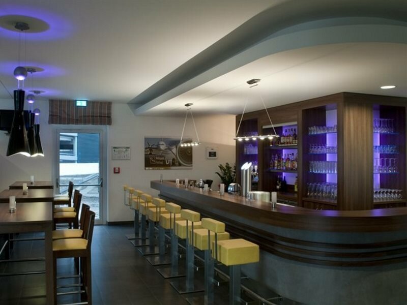 Фото Holiday Inn Express Bremen Airport, an Ihg Hotel