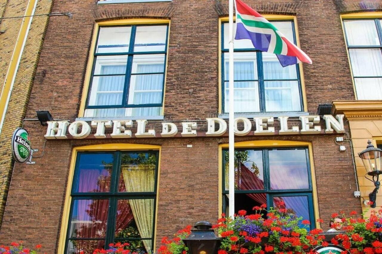 Фото Boutique Hotel De Doelen