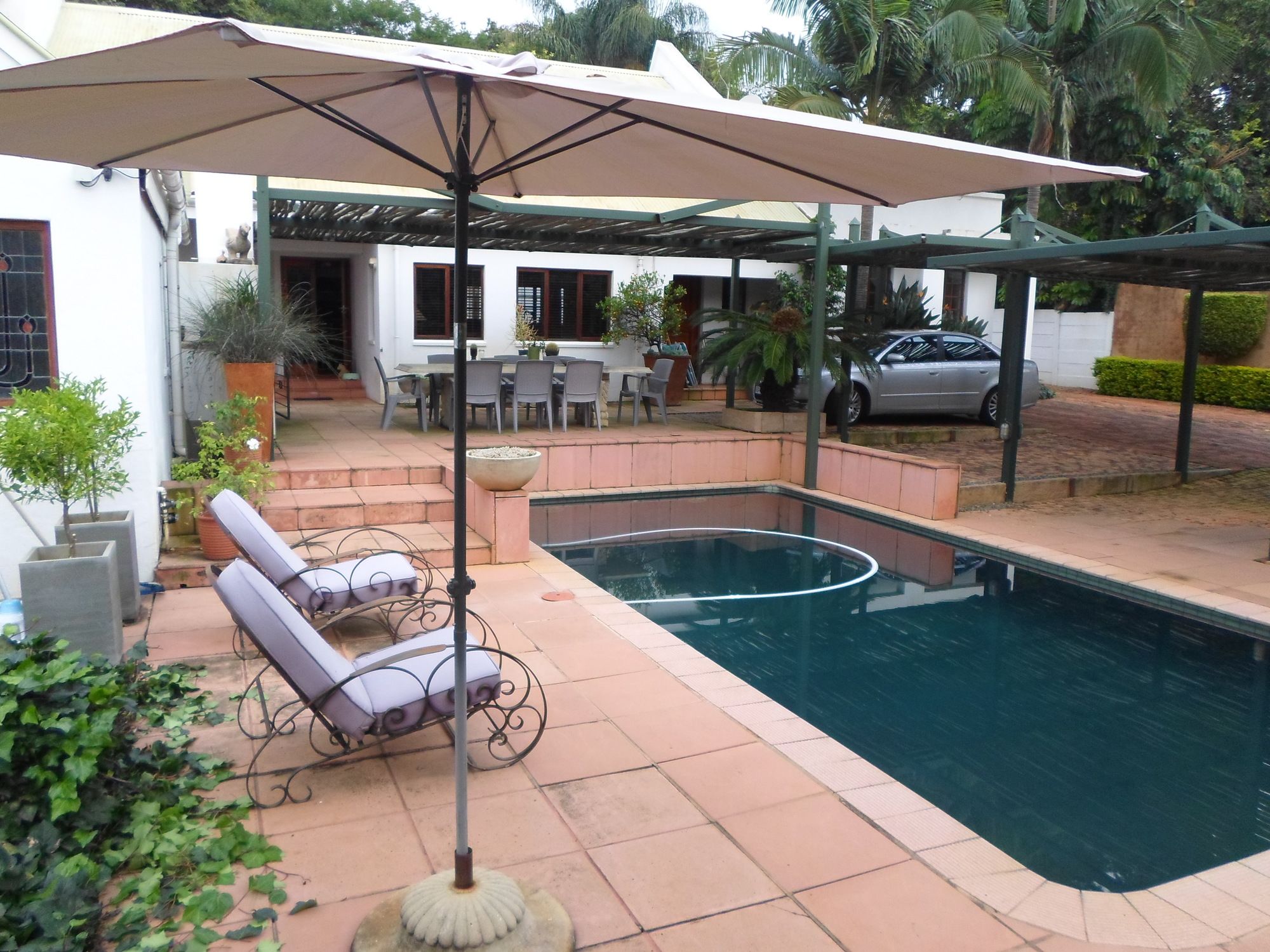 Фото Waterkloof Apartments