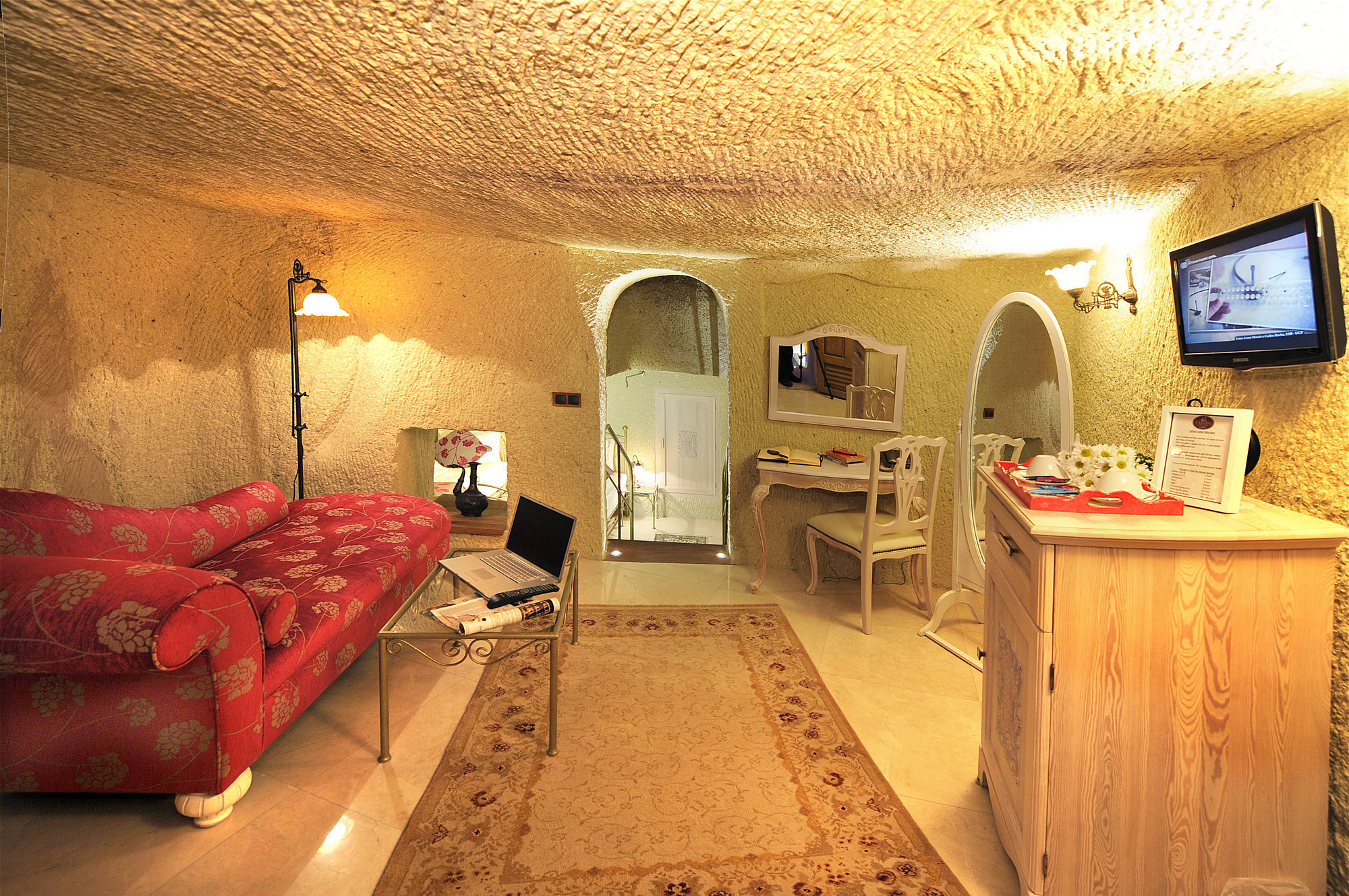 Фото Tafoni Houses Cave Hotel