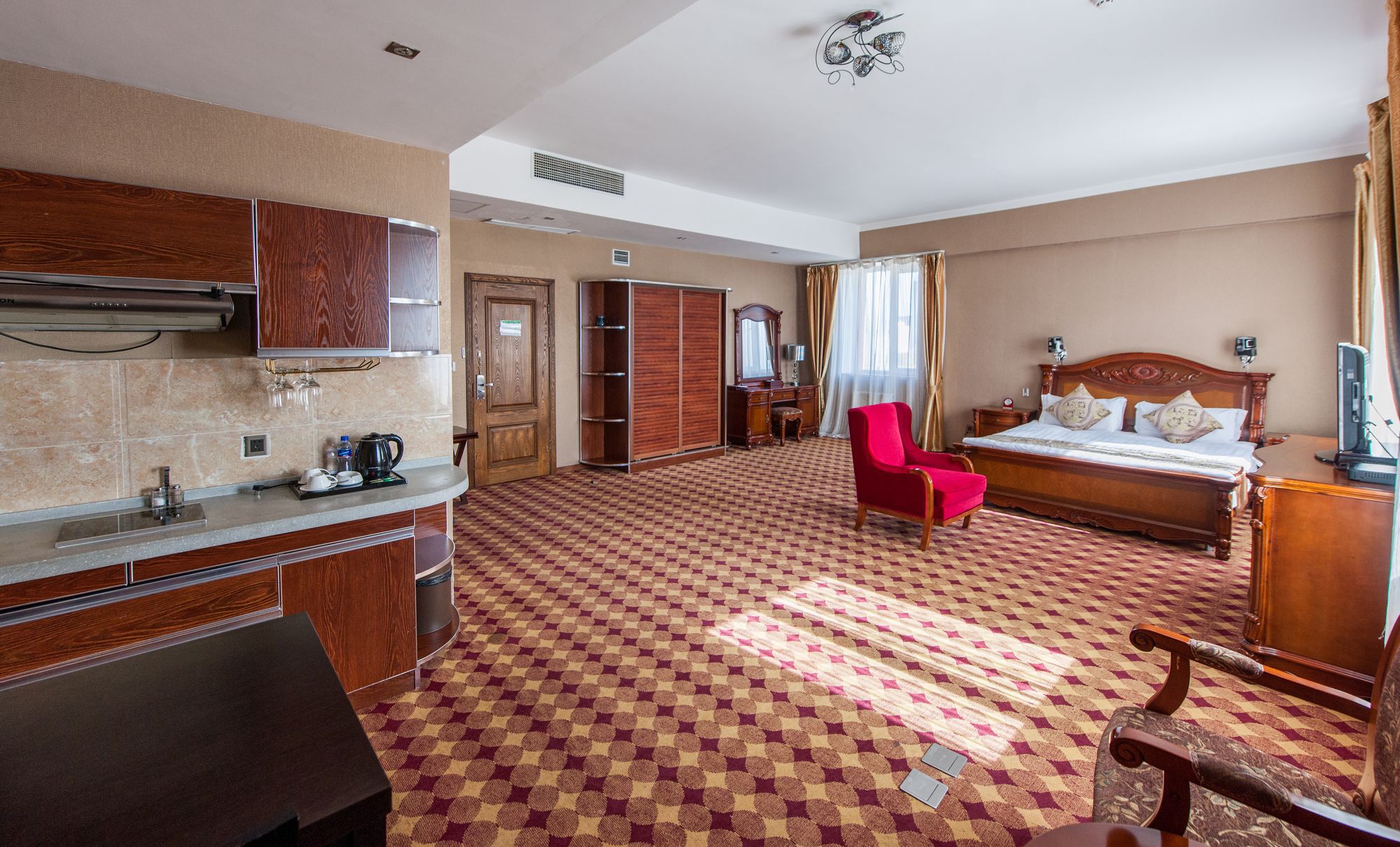 Фото Ub City Hotel