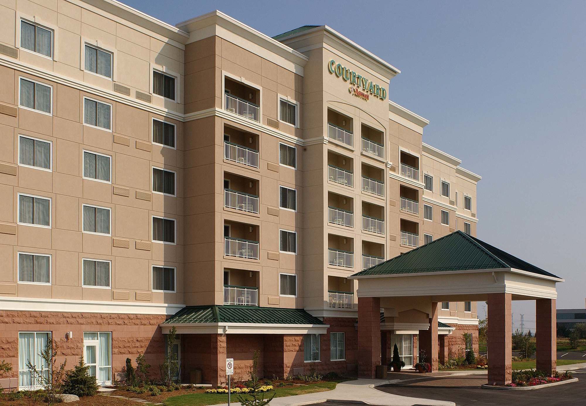 Фото Courtyard by Marriott Toronto Markham