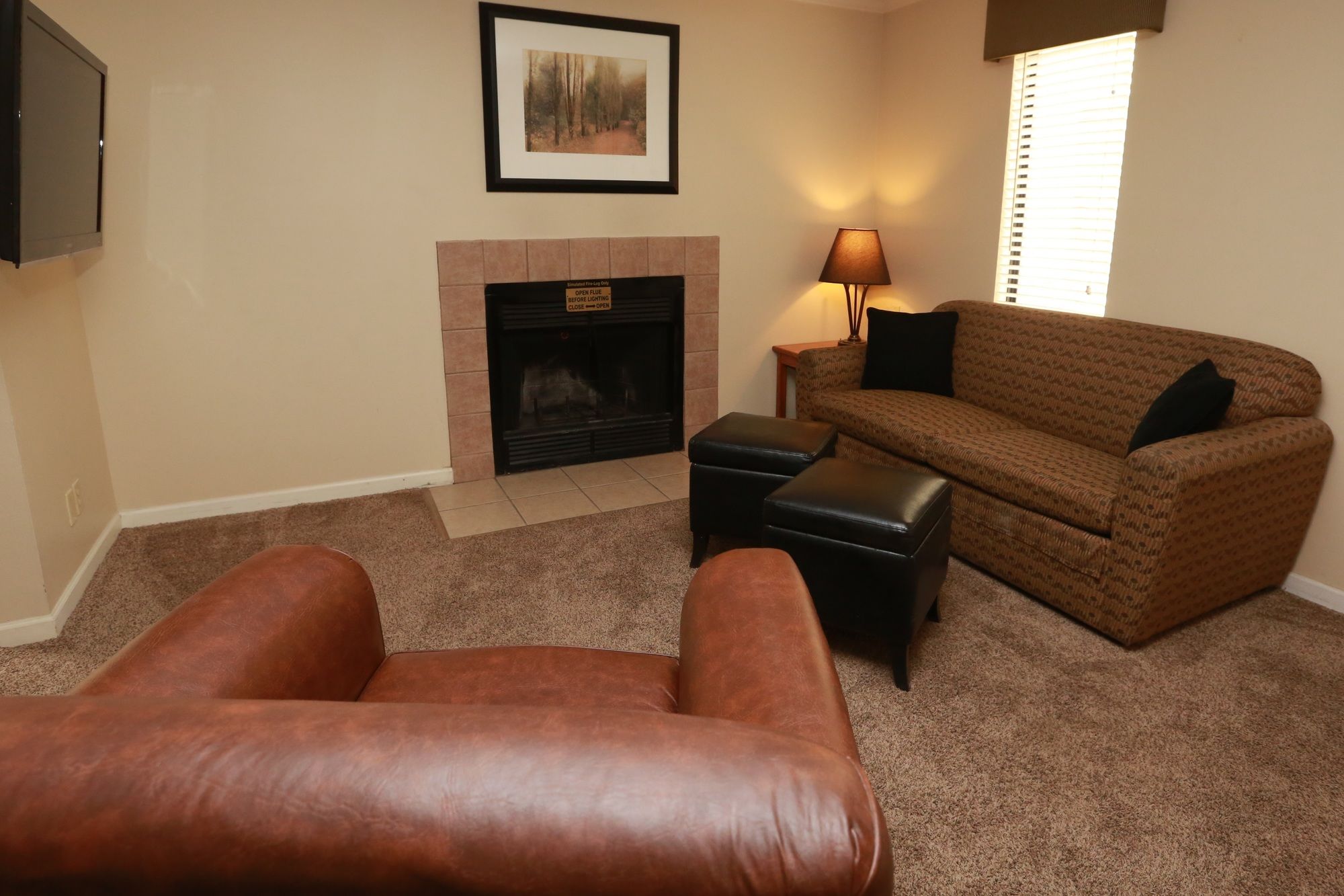 Фото Sterling Hotel and Suites