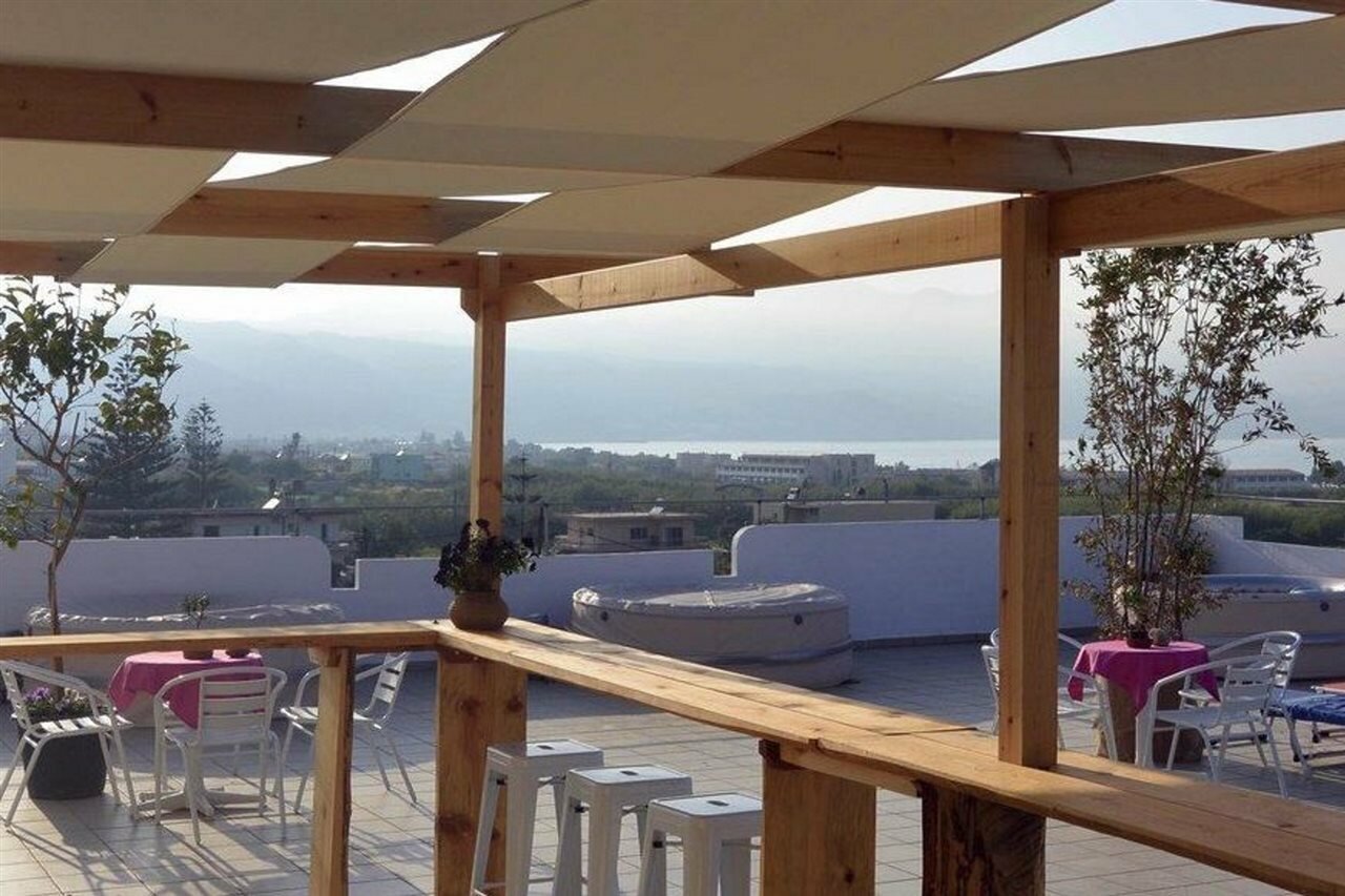 Фото Louladakis Apartments