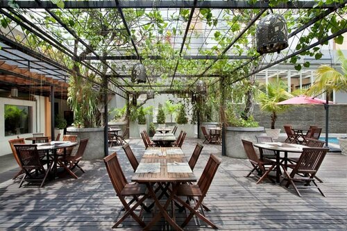 Внешний вид отеля Novotel Solo в Суракарте, фото 3