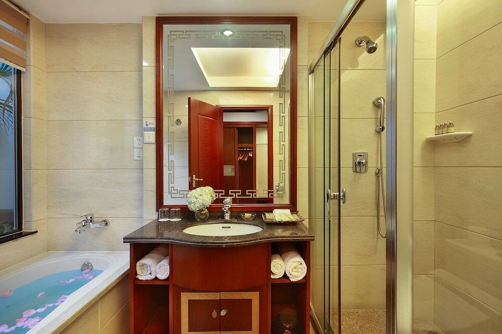 Фото Guilinyi Royal Palace