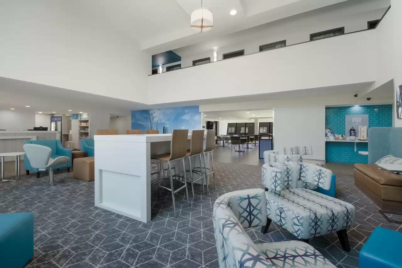 Фото Clarion Pointe Okc Airport