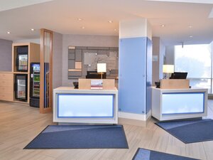 Гостиница Holiday Inn Express & Suites Buffalo Downtown - Medical Ctr, an Ihg Hotel