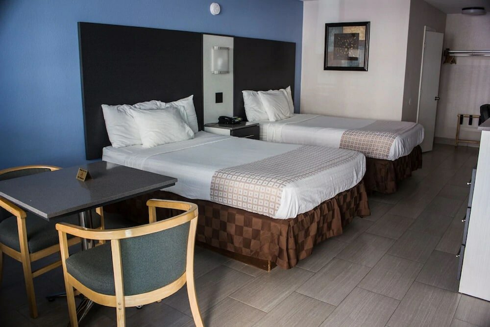 Фото Atlantic Ocean Palm Inn