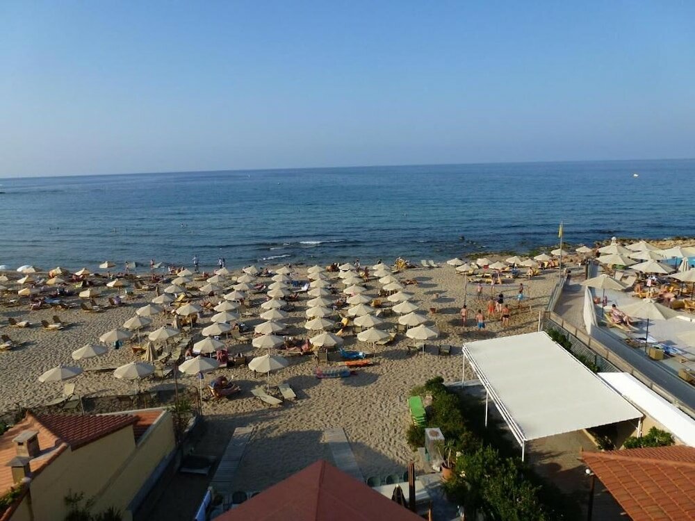 Фото Vlachakis Hotel