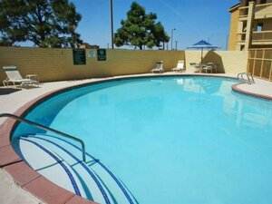 Гостиница La Quinta Inn by Wyndham Santa Fe