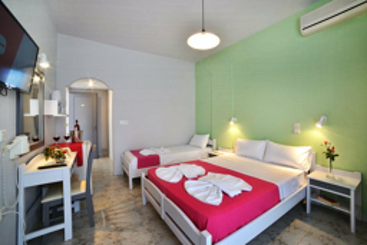 Фото Nereides Hotel