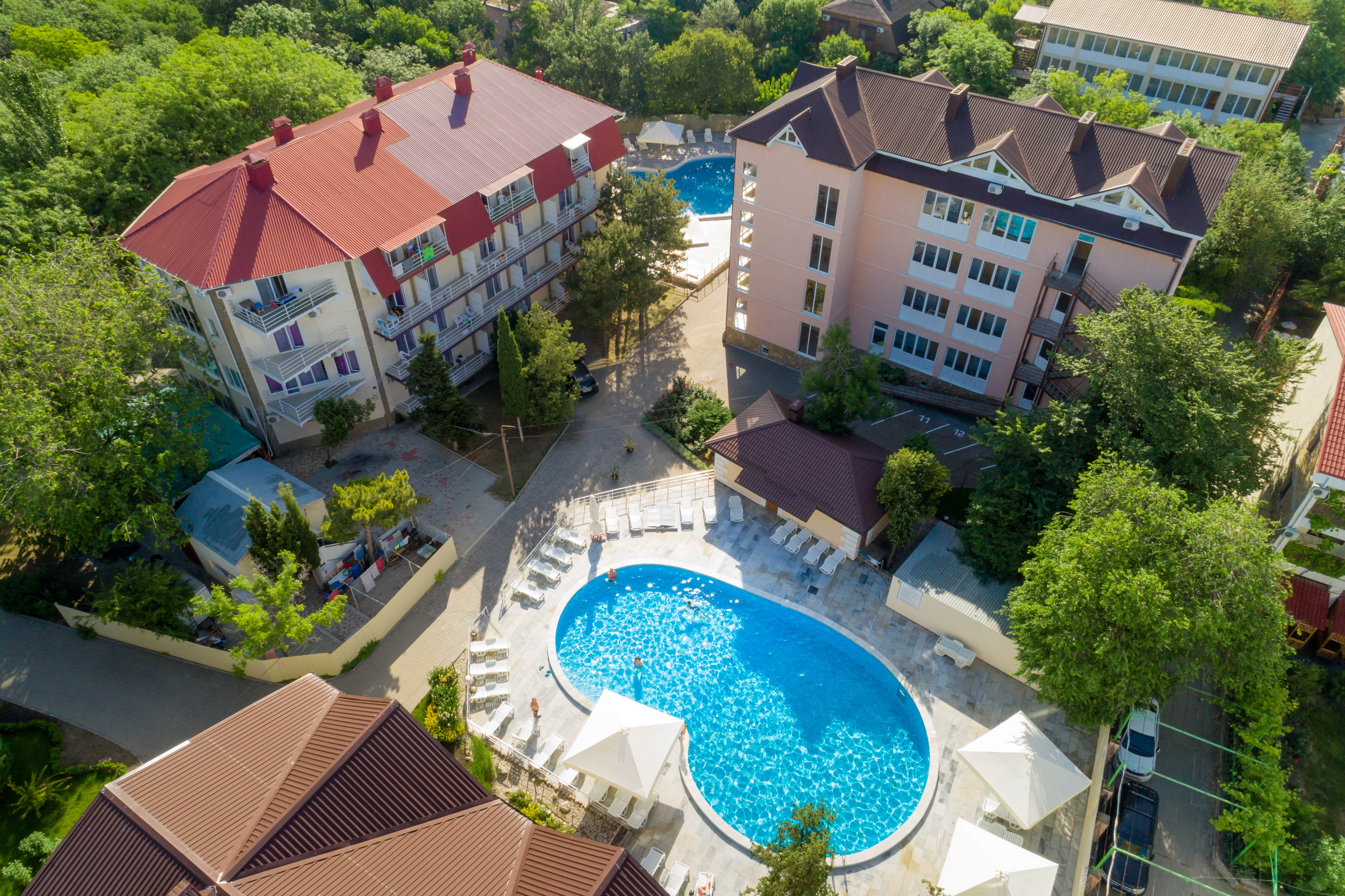 Фото отеля 1