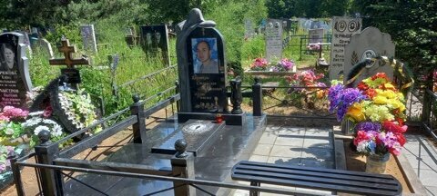 Producción de monumentos y lápidas Kamenny Vek masterskaya po izgotovleniyu pamyatnikov, , foto