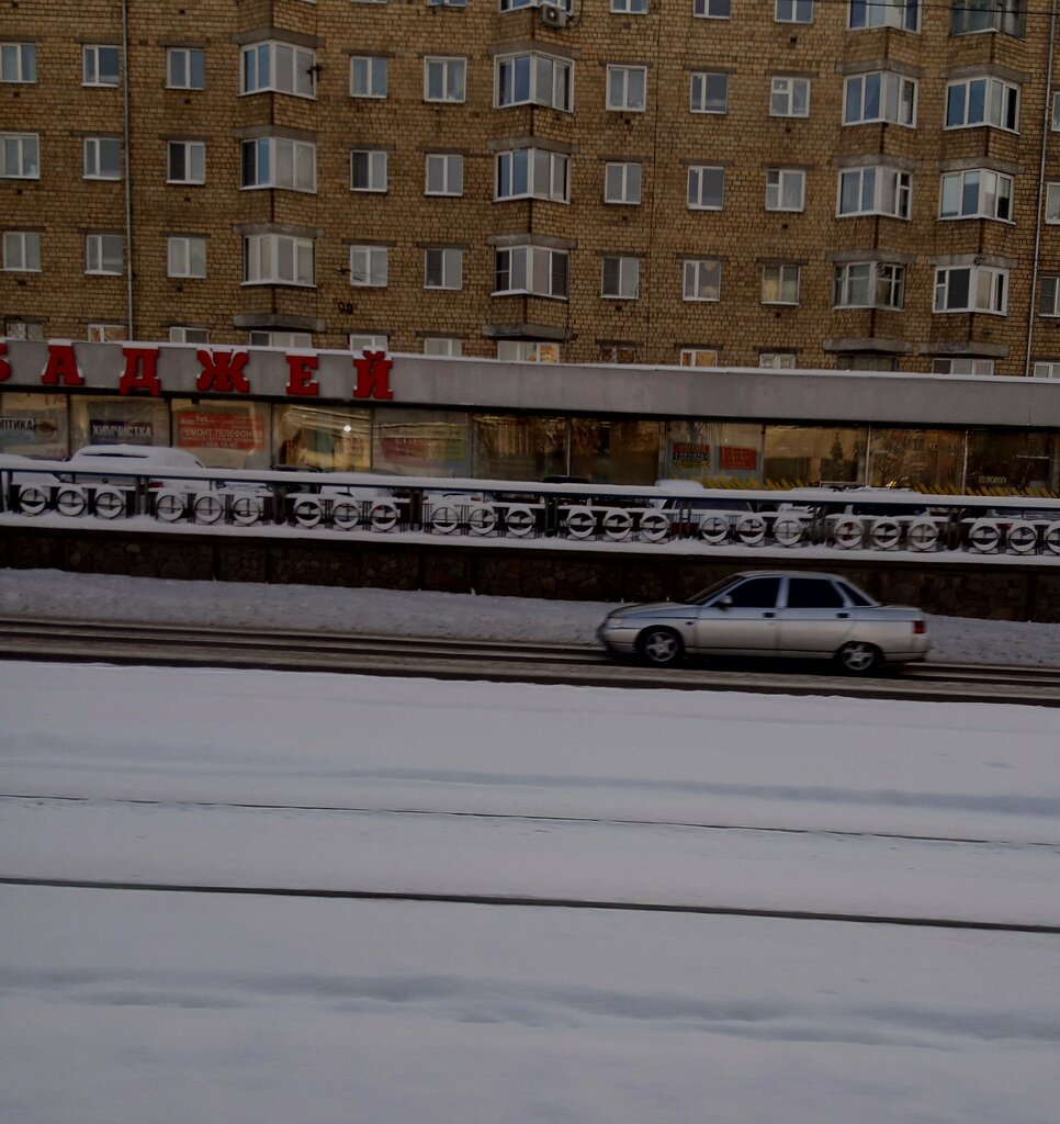 Shopping mall Dom torgovli Badzhey, Krasnoyarsk, photo