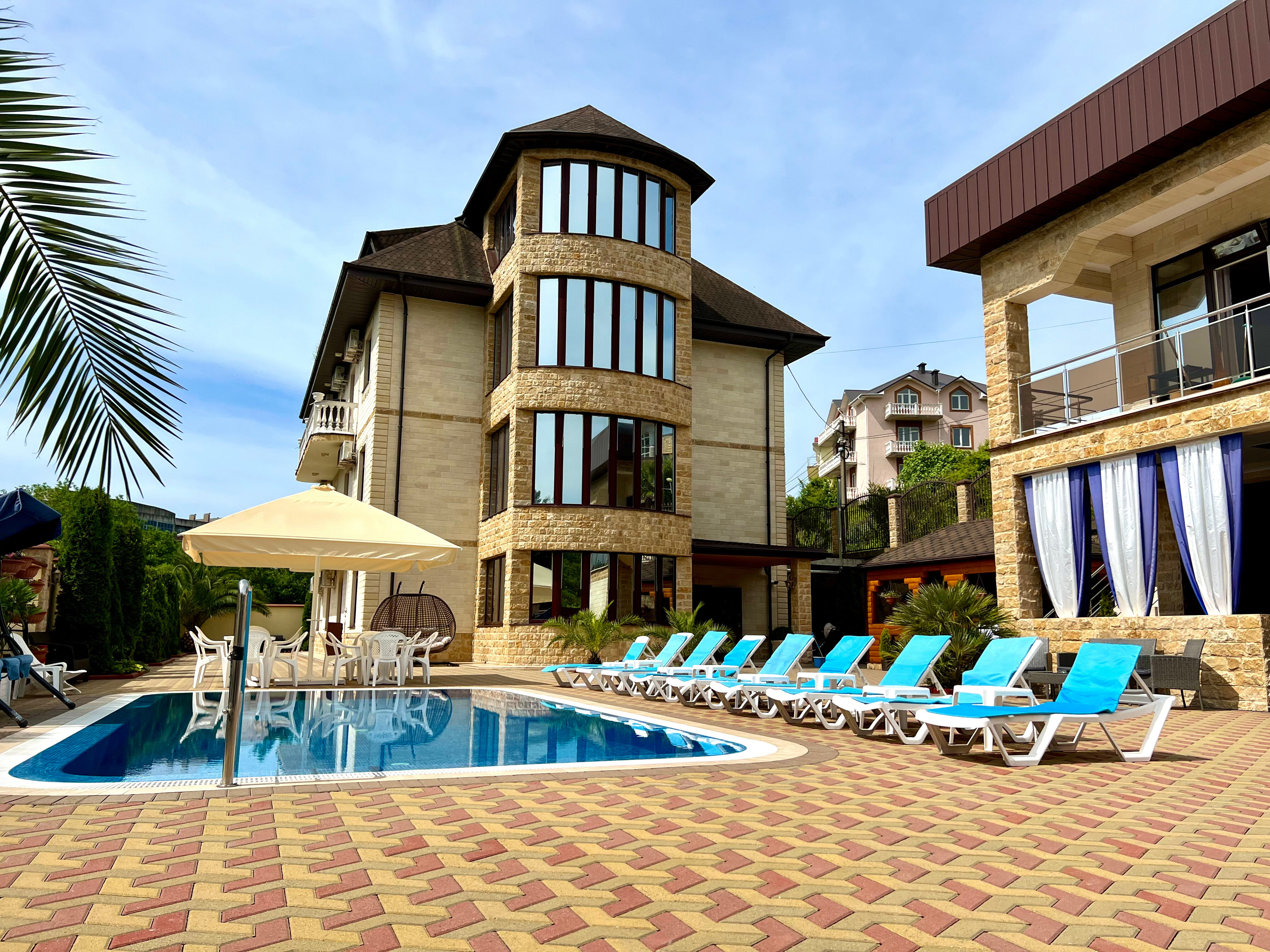 Фото отеля 1