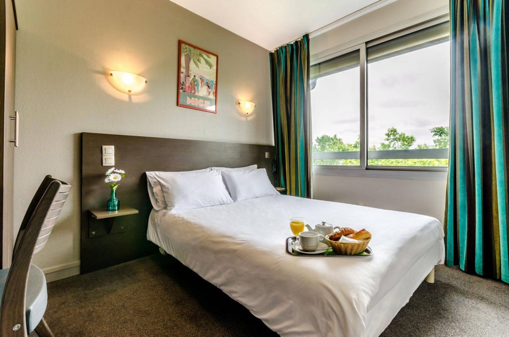 Фото Hôtel Victor Hugo