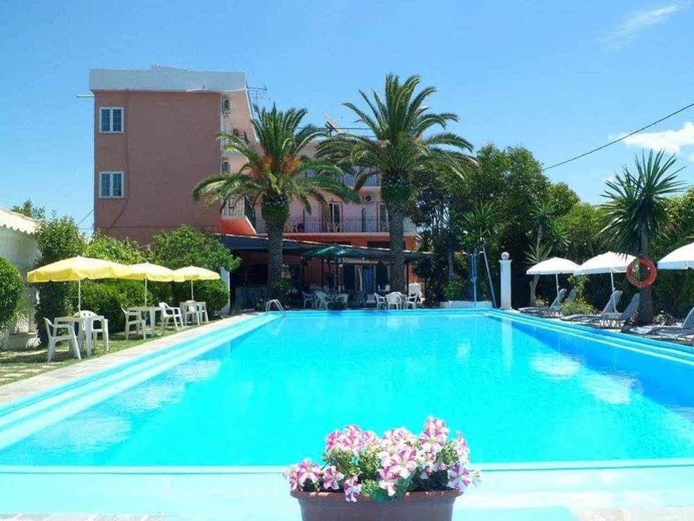 Фото Angela Hotel and Apartments