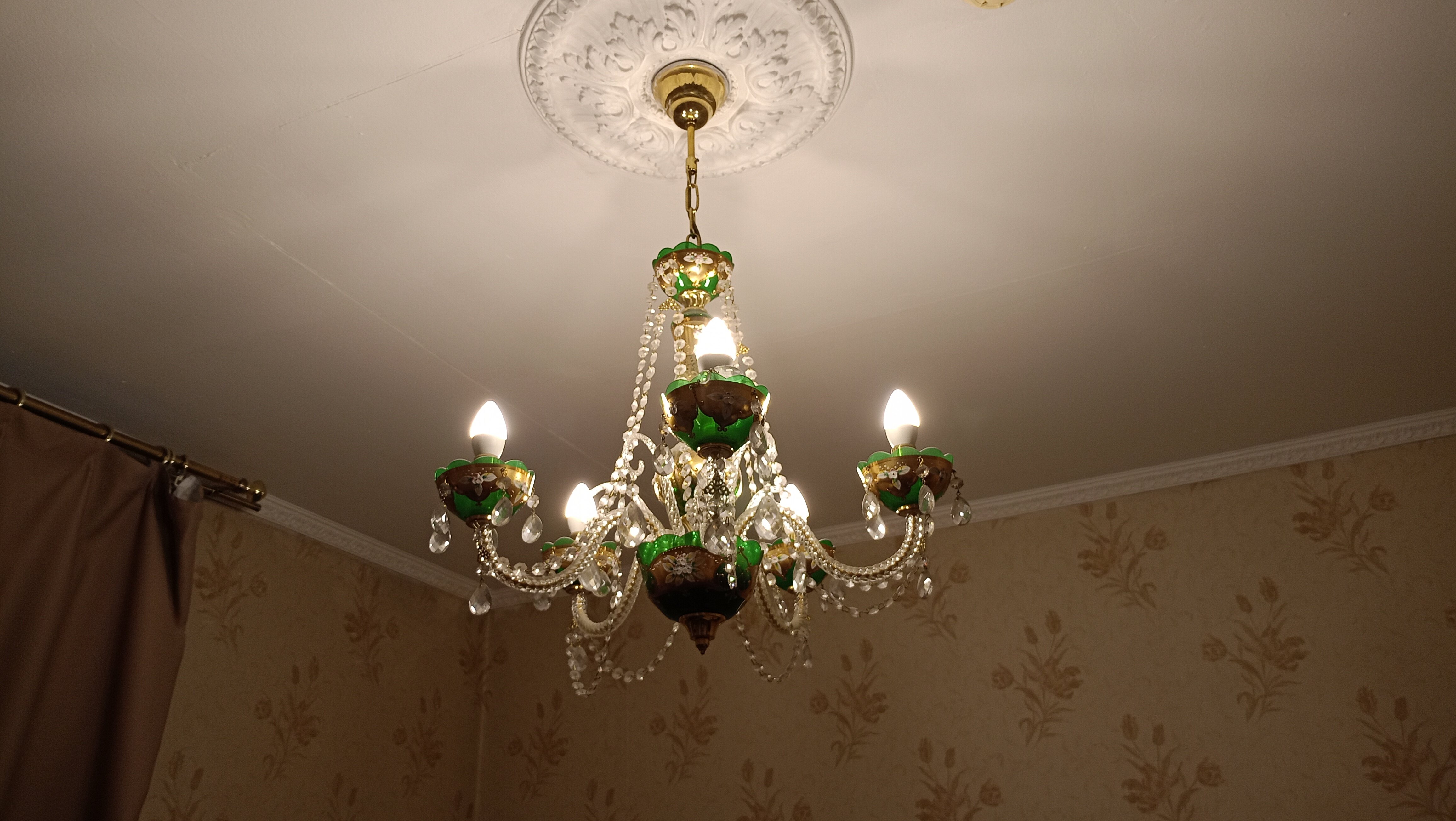 Фото Ист Вест