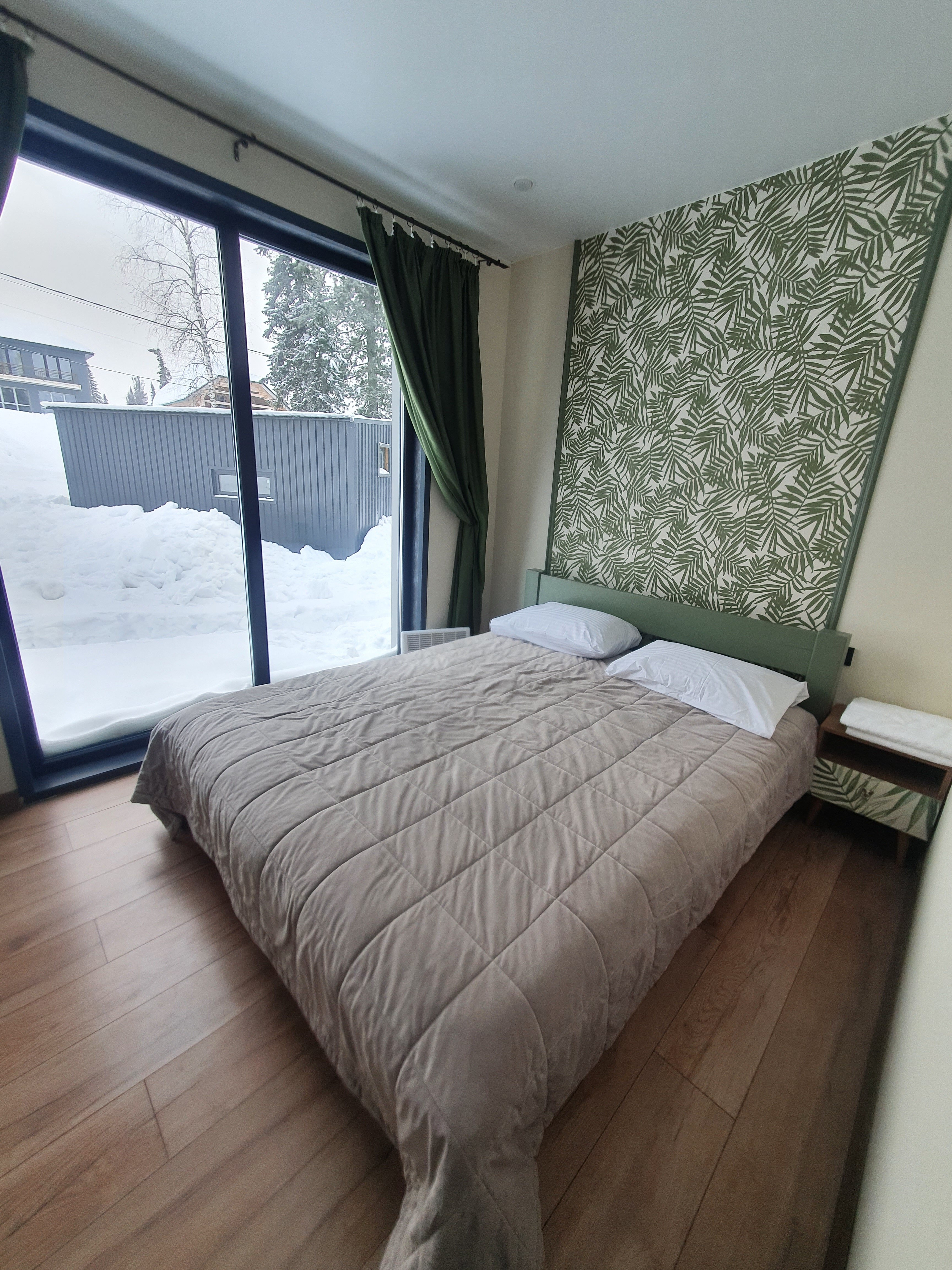 Фото Chalet Needles