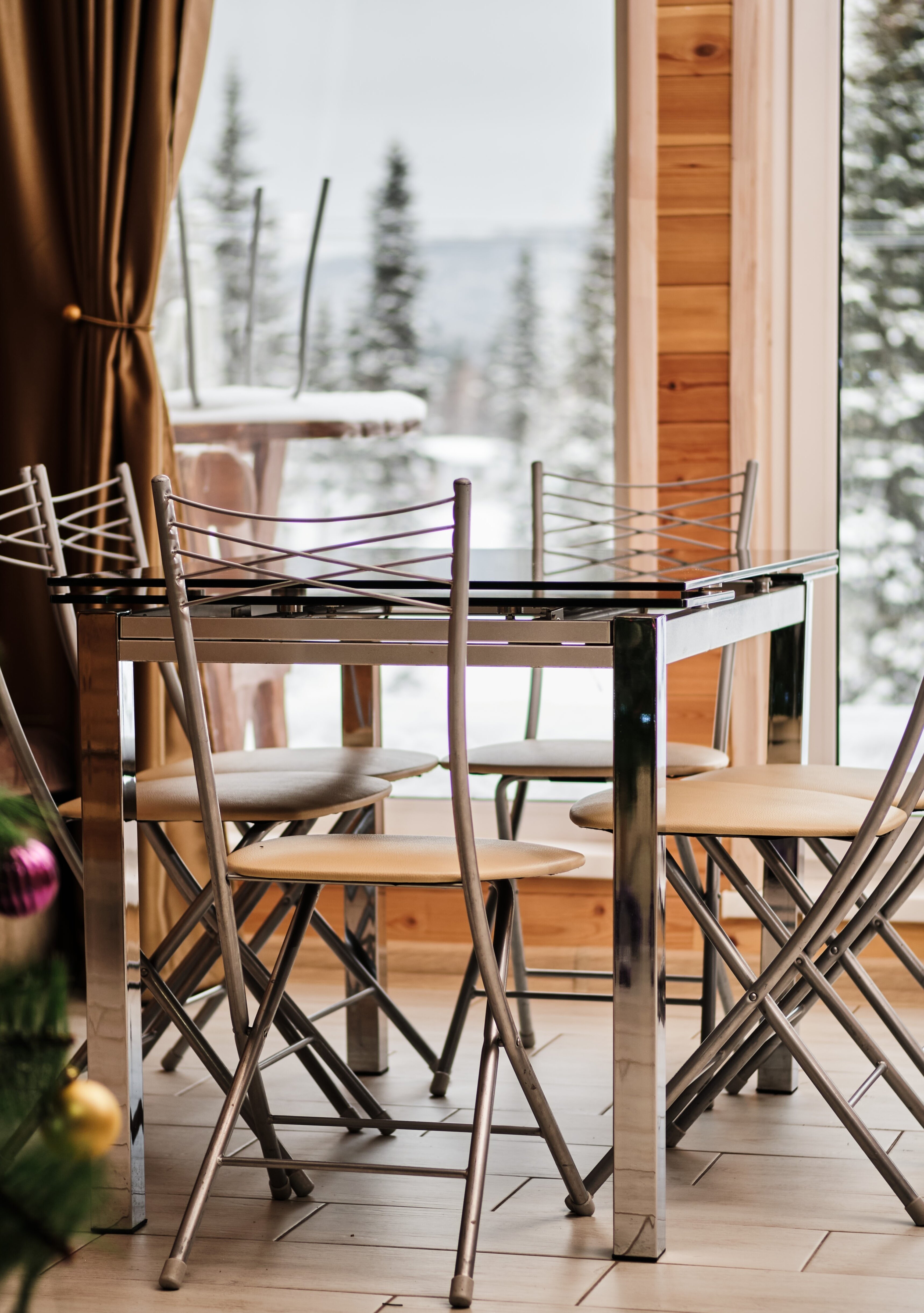 Фото Аура Гор