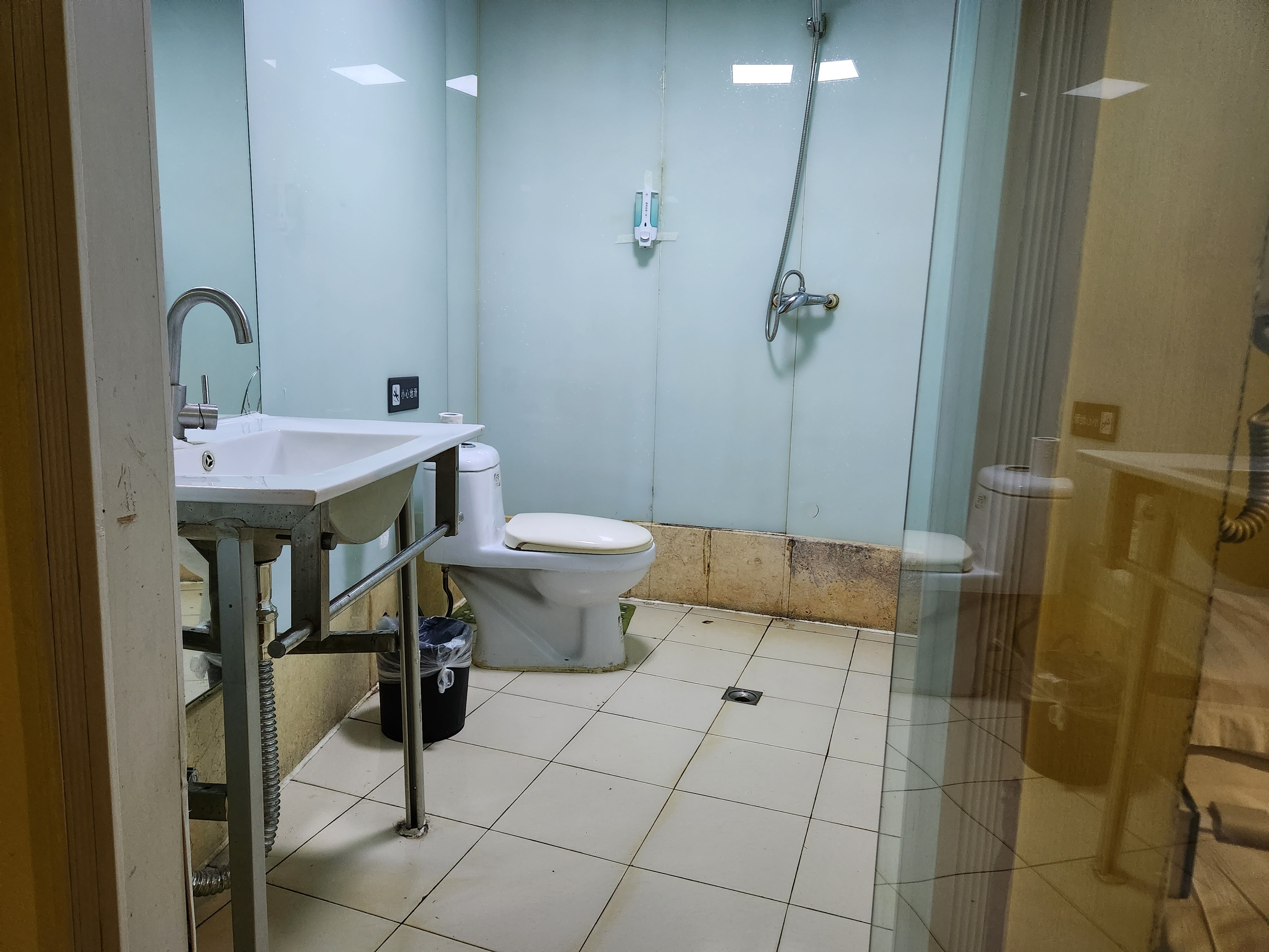 Фото 7 Days Inn Harbin Railway Station Zhanqian Square Branch