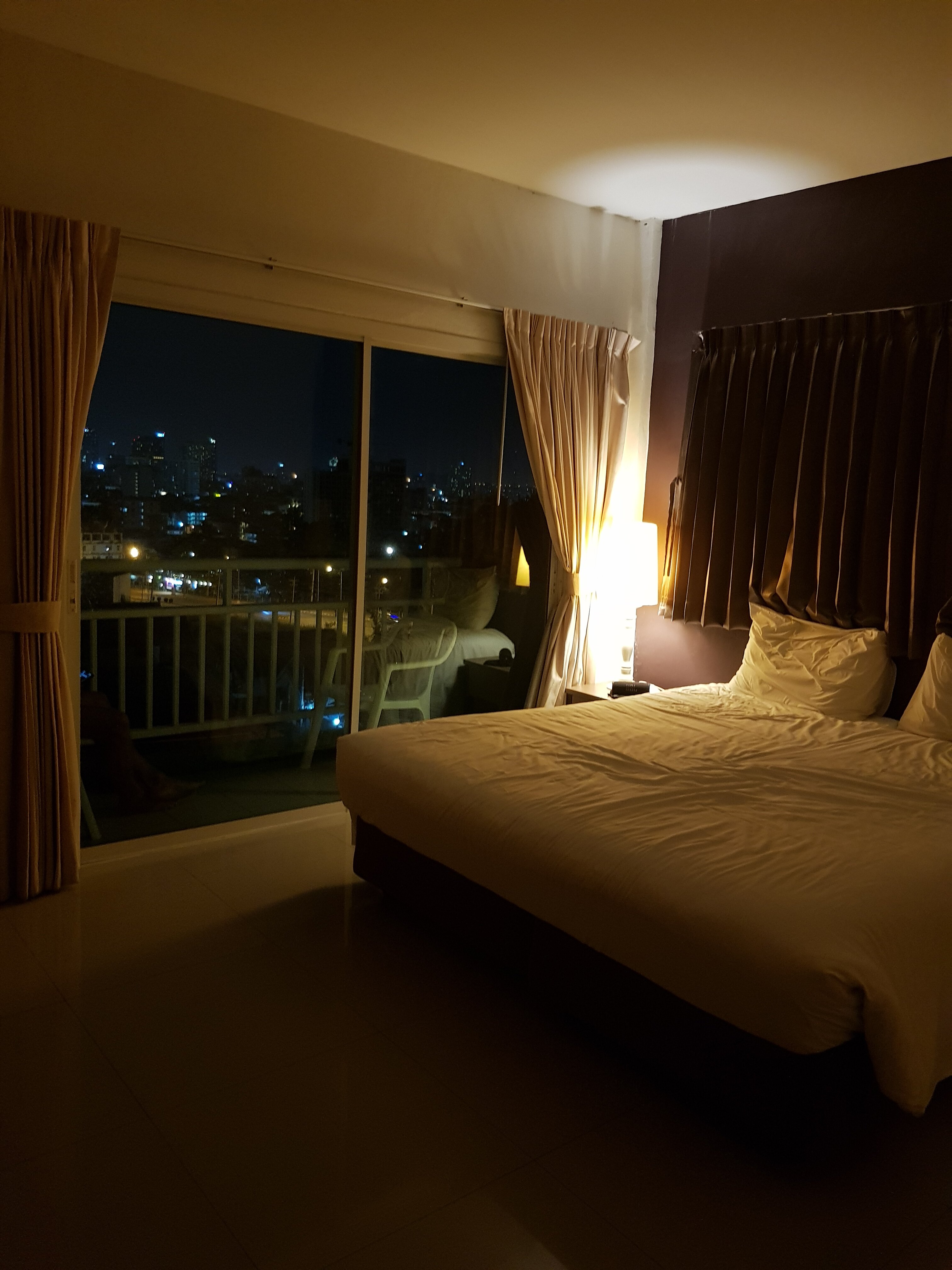 Фото Wiz Hotel Pattaya