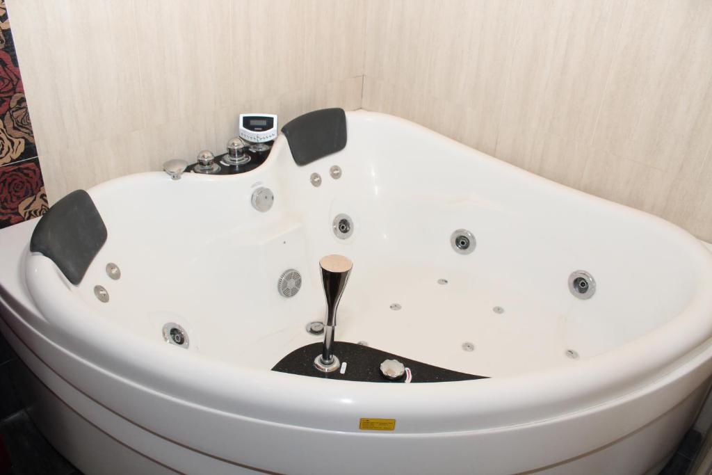 Фото Caribian Hotel Yerevan