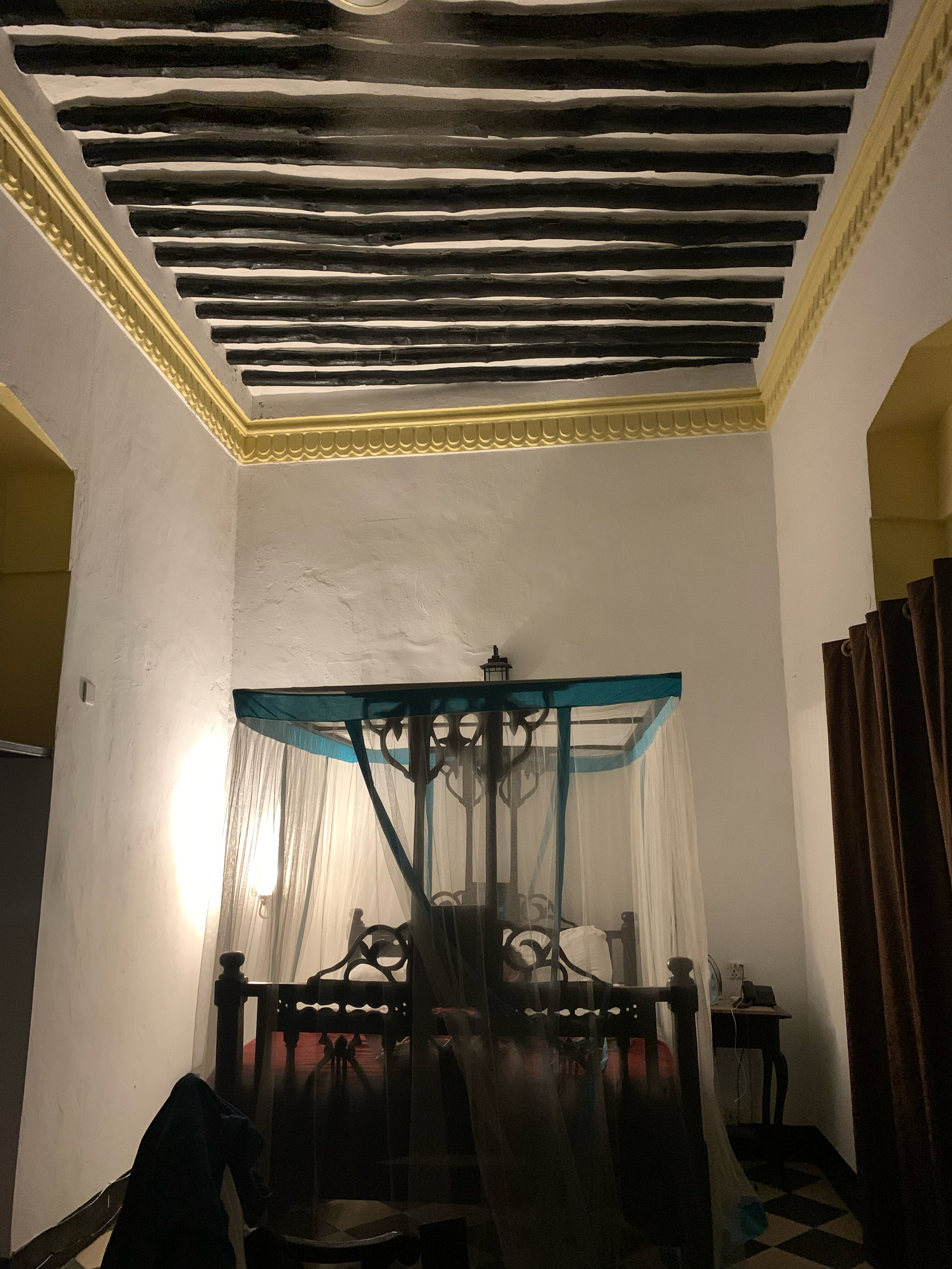 Фото Dhow Palace Hotel