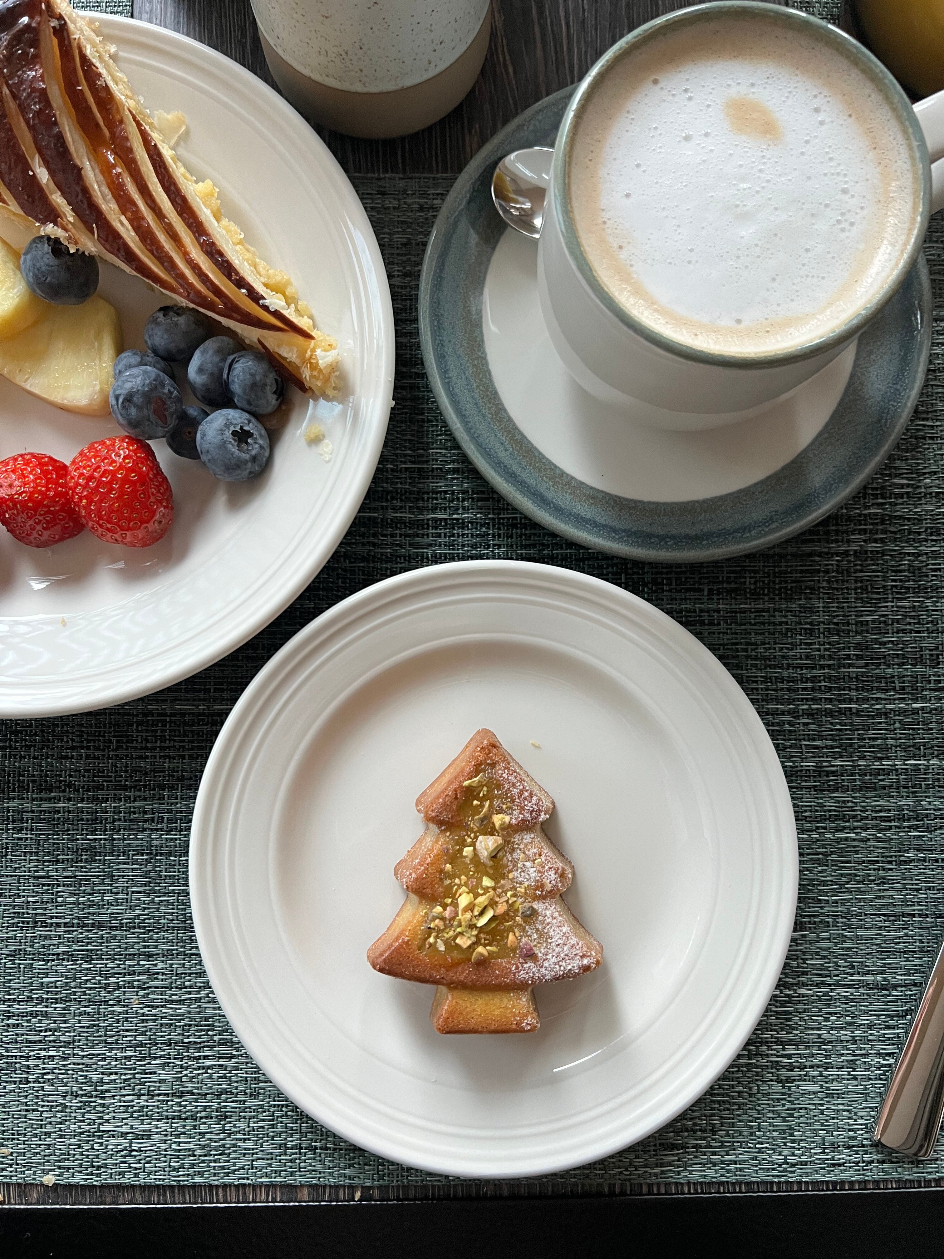 Фото Paragraph Freedom Square, a Luxury Collection Hotel