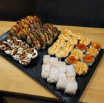 Makoto (Dekabristov Street, 69), sushi bar