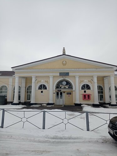 Железнодорожный вокзал Глубокая, Ростовская область, фото