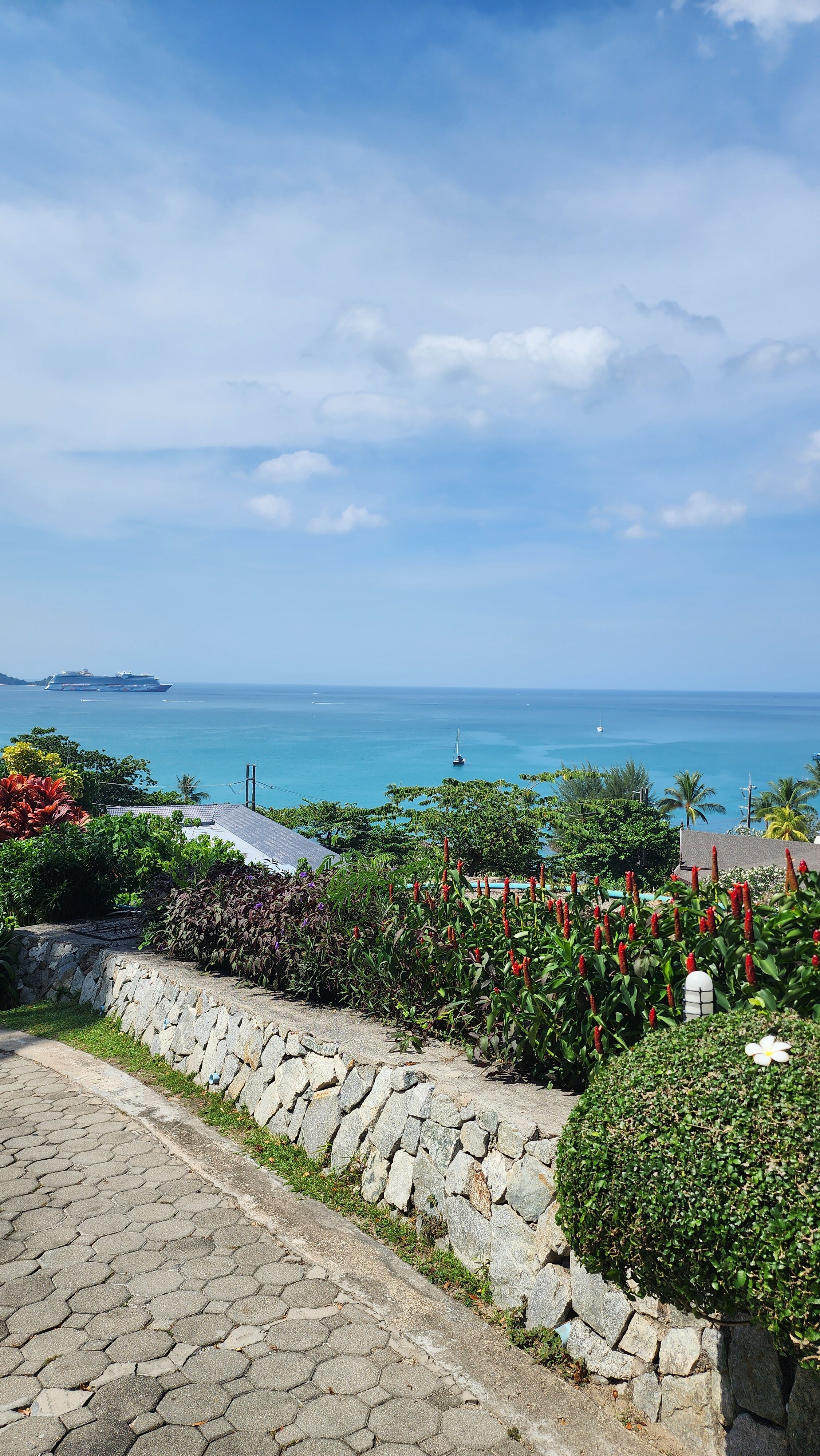 Фото Pullman Phuket Karon Beach Resort